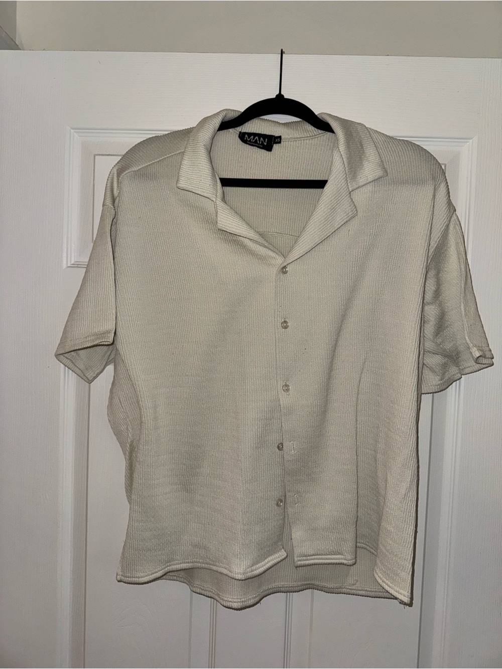 Boohoo Cream Short-Sleeve Casual Button-Down Shirt